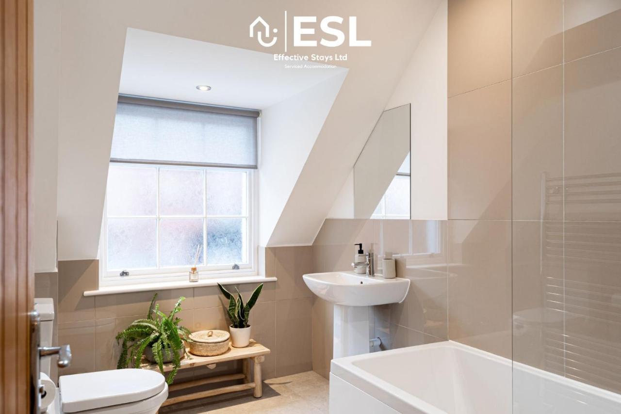 Elegant Apartment On Historic Cobbled High St Shrewsbury Town Centre المظهر الخارجي الصورة